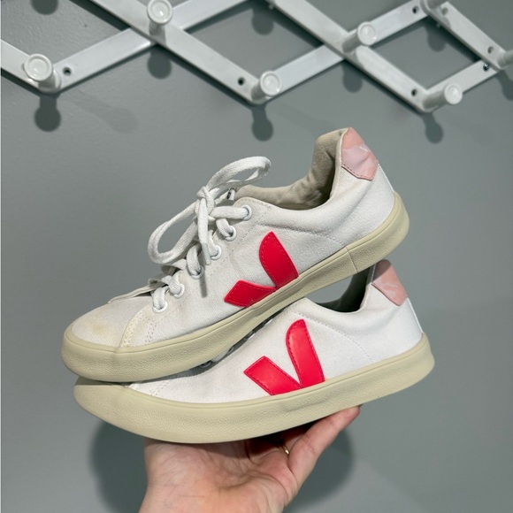 Veja Womens sneakers size US 6 / EU 37 - Picture 8 of 13